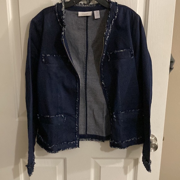 Chico’s blue denim jacket size 1 = Medium. 100% cotton. Front zipper. 4 pockets. - Picture 10 of 12